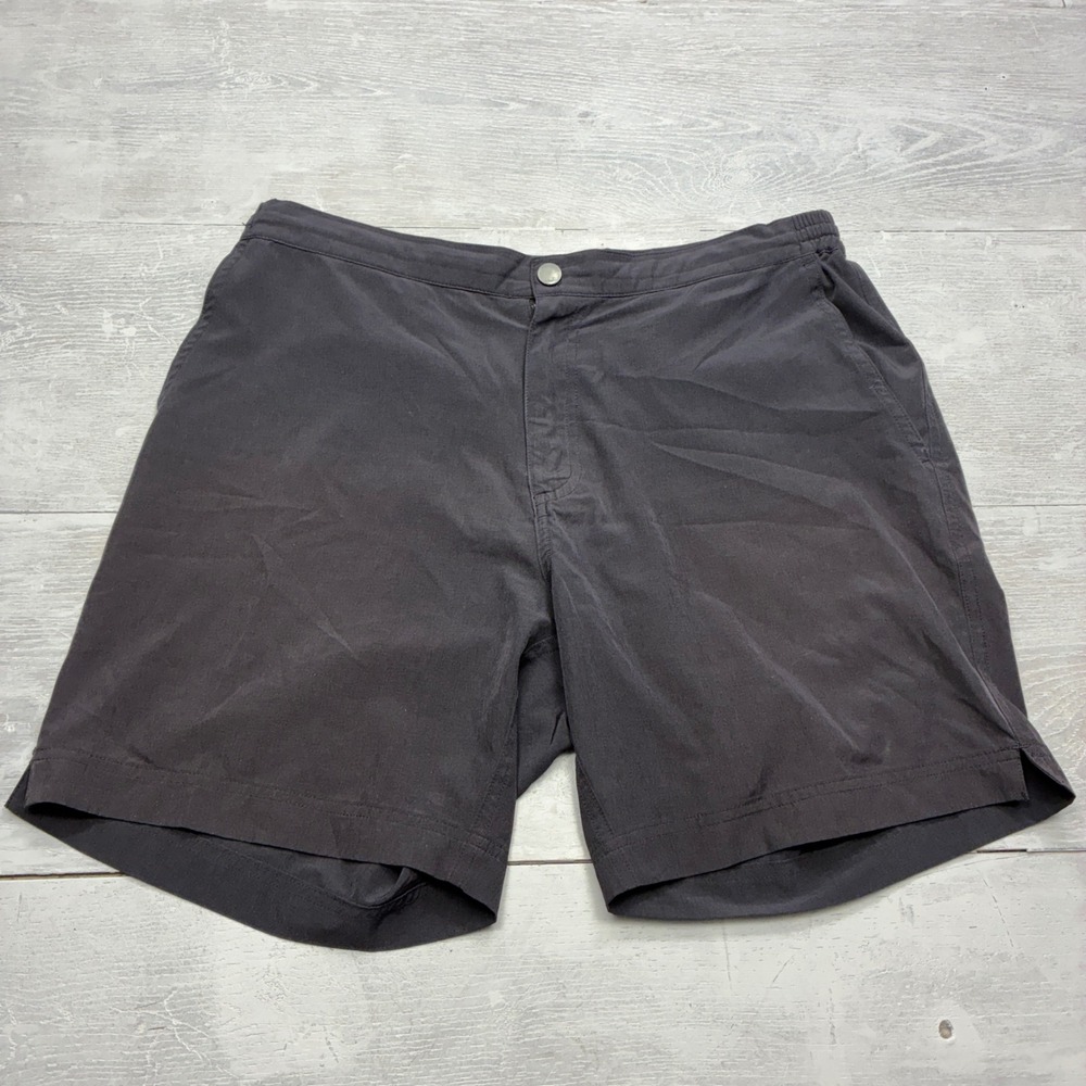 Thousand Miles All Day Shorts Mens Medium Charcoal Gray Stretch Travel Hiking 7"